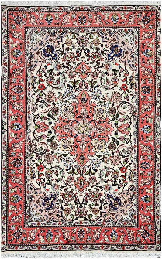 155x104cm Fine Tabriz Silk and wool rug