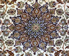 Fine Persian Isfahan Wool Rug 255 x 150 cm ( 8.3 ft by 4.9 ft)