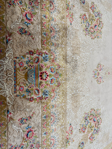 Modern Powerloom Acrylic Rug with Silk Tassels 230x155 cm – Beige & Golden Rug