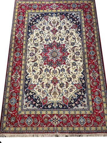 Handmade Isfahan Wool & Silk Rug 235x158 cm – Red & Beige Rug