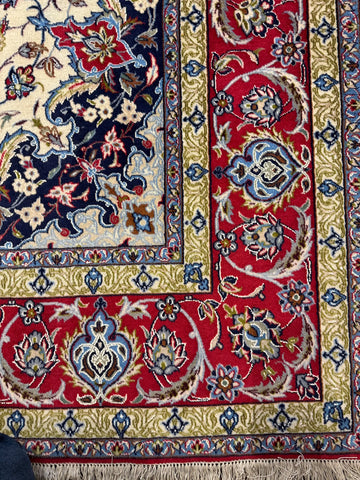 Handmade Isfahan Wool & Silk Rug 235x158 cm – Red & Beige Rug