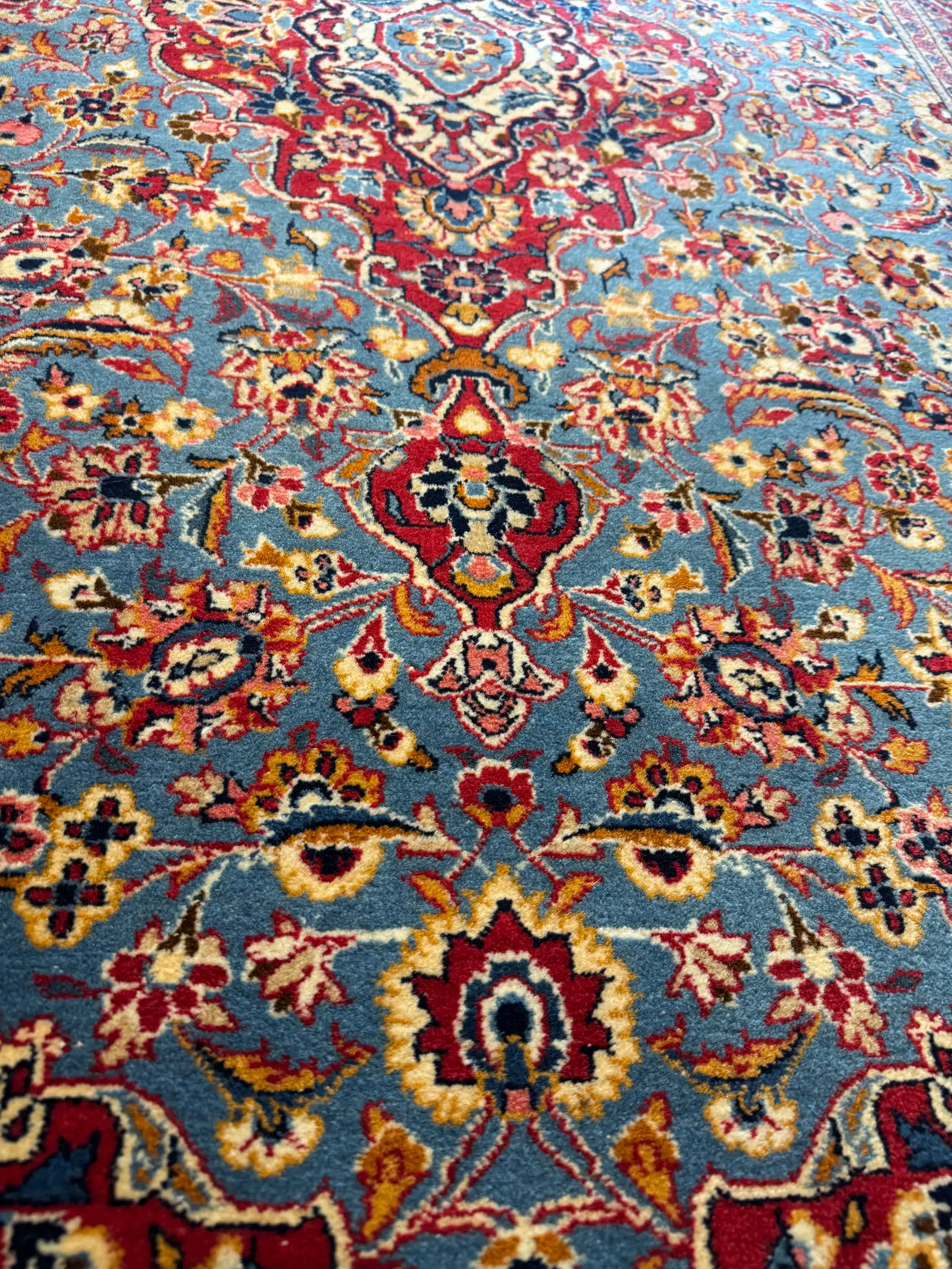 Handmade Fine Persian Kashan Wool Rug 215x135 cm – Red & Blue Rug