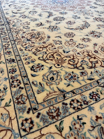 Handmade Nain Wool & Silk Rug 245x170 cm – Beige & Blue Rug