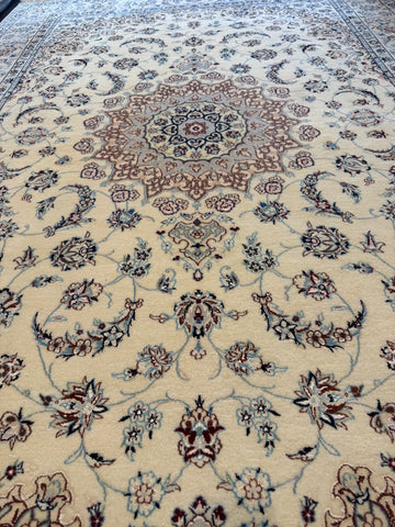 Handmade Nain Wool & Silk Rug 245x170 cm – Beige & Blue Rug
