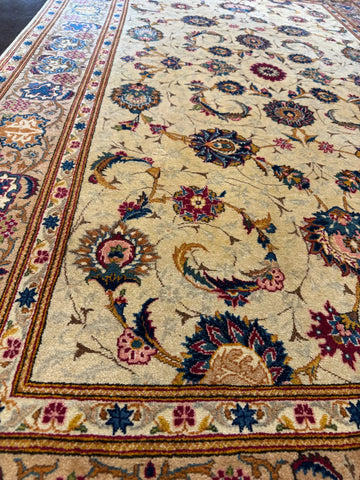 Handmade Antique Persian Kashan Wool & Silk Rug 225x142 cm – Beige & Brown Rug