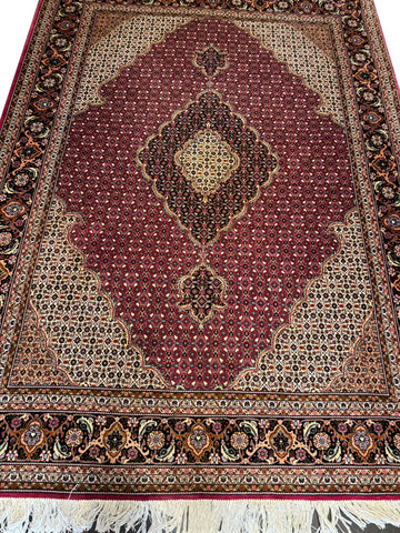 Handmade Fine Persian Tabriz Wool & Silk Rug 210x150 cm – Red & Beige Rug
