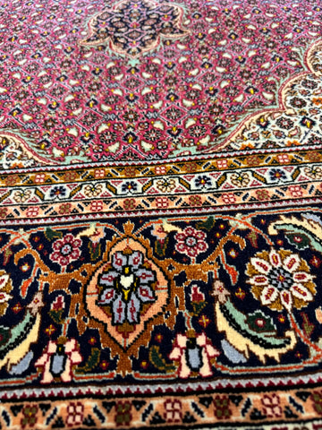 Handmade Fine Persian Tabriz Wool & Silk Rug 210x150 cm – Red & Beige Rug