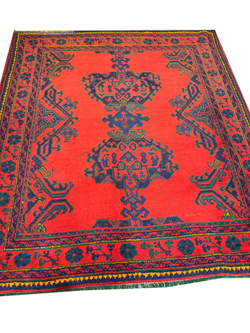 Handmade Old Turkish Ushak Wool Rug 195x170 cm – Red & Green Rug