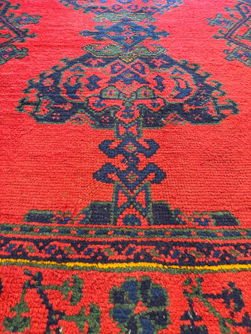Handmade Old Turkish Ushak Wool Rug 195x170 cm – Red & Green Rug