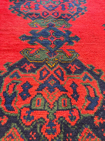 Handmade Old Turkish Ushak Wool Rug 195x170 cm – Red & Green Rug