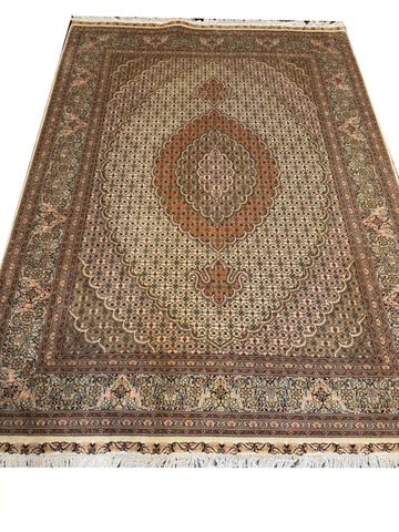 Handmade Persian Tabriz Wool & Silk Rug 210x151 cm – Beige & Brown Rug