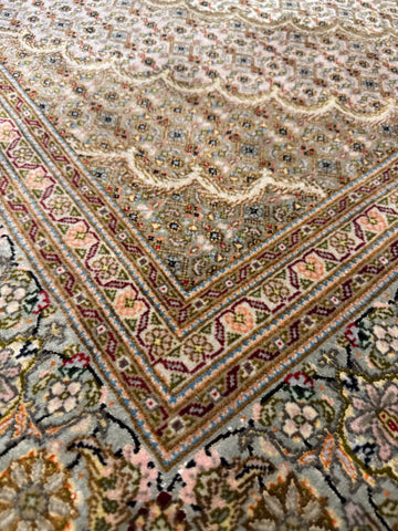 Handmade Persian Tabriz Wool & Silk Rug 210x151 cm – Beige & Brown Rug