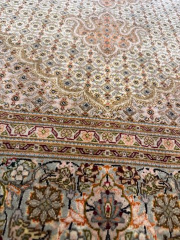 Handmade Persian Tabriz Wool & Silk Rug 210x151 cm – Beige & Brown Rug