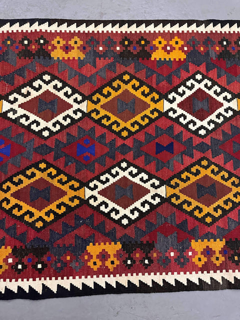 red-kilim-center