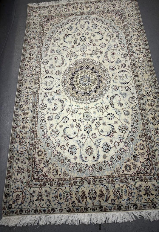 146 x 230 cm Fine Persian Nain Silk & Wool Rug Hand-Knotted Beige & Blue Colour