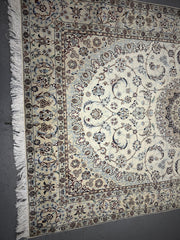 146 x 230 cm Fine Persian Nain Silk & Wool Rug Hand-Knotted Beige & Blue Colour - Rugoutlet