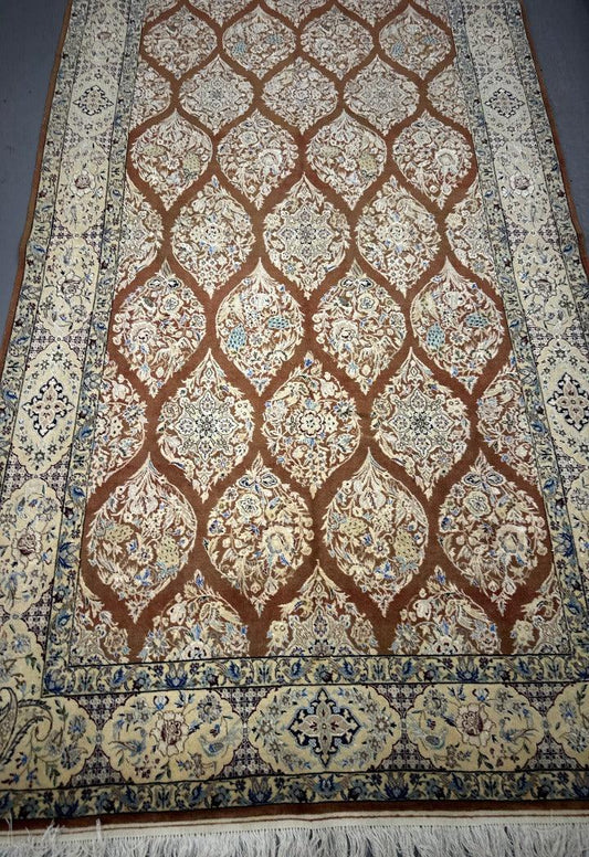 152 x 245 cm Fine Persian Silk & Wool Nain Rug Hand-Knotted Beige & Brown Colour