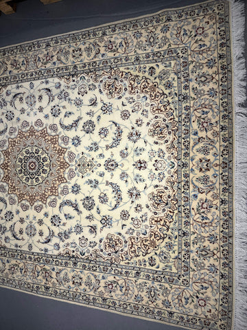 170 x 245 cm Fine Persian Nain Rug Hand-Knotted Beige & Brown Colour - Rugoutlet