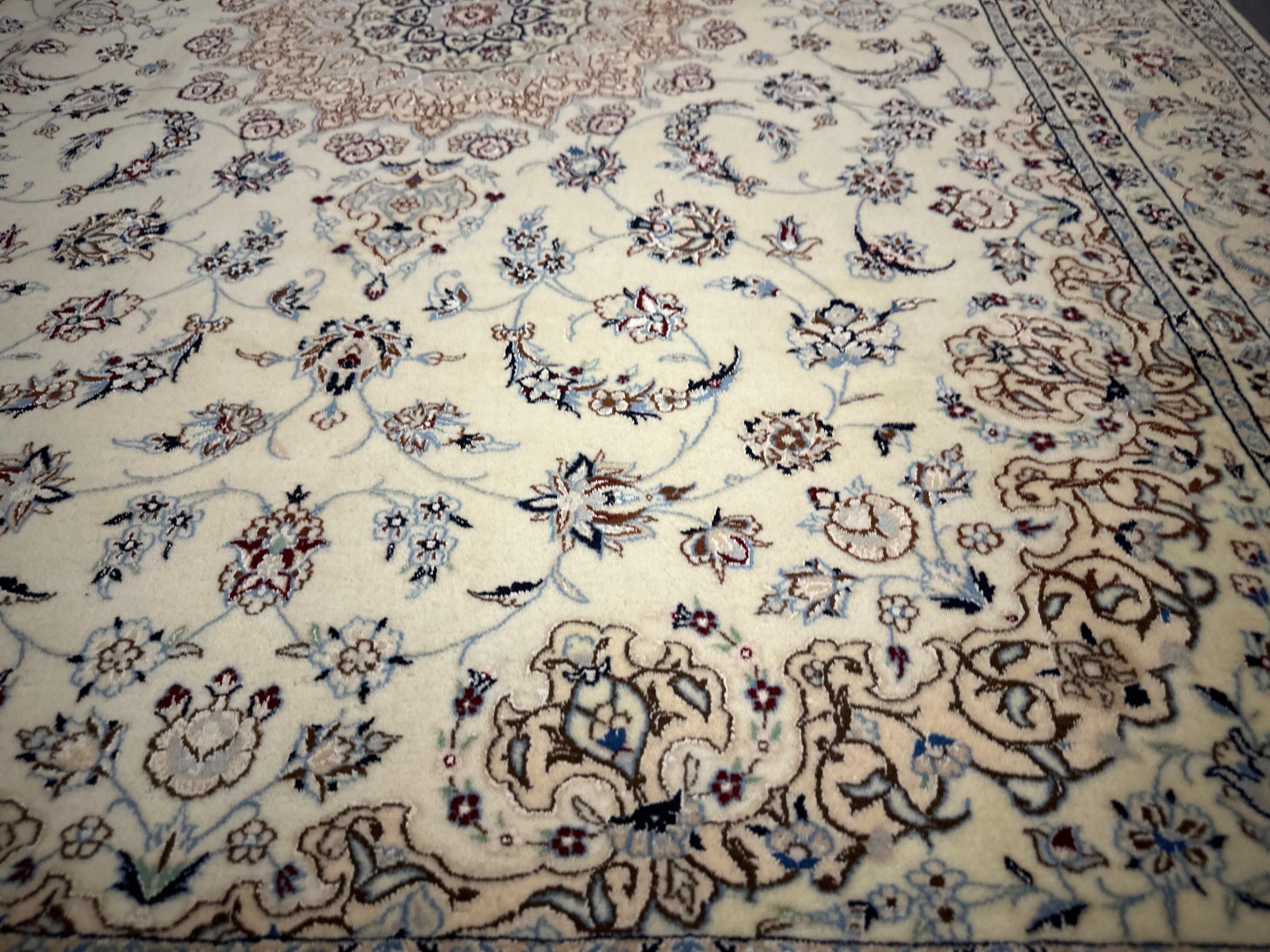 170 x 245 cm Fine Persian Nain Rug Hand-Knotted Beige & Brown Colour - Rugoutlet