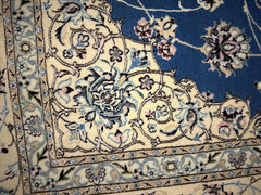 167 x 242 cm Fine Persian Nain Silk & Wool Rug Hand-Knotted Beige & Blue Colour - Rugoutlet