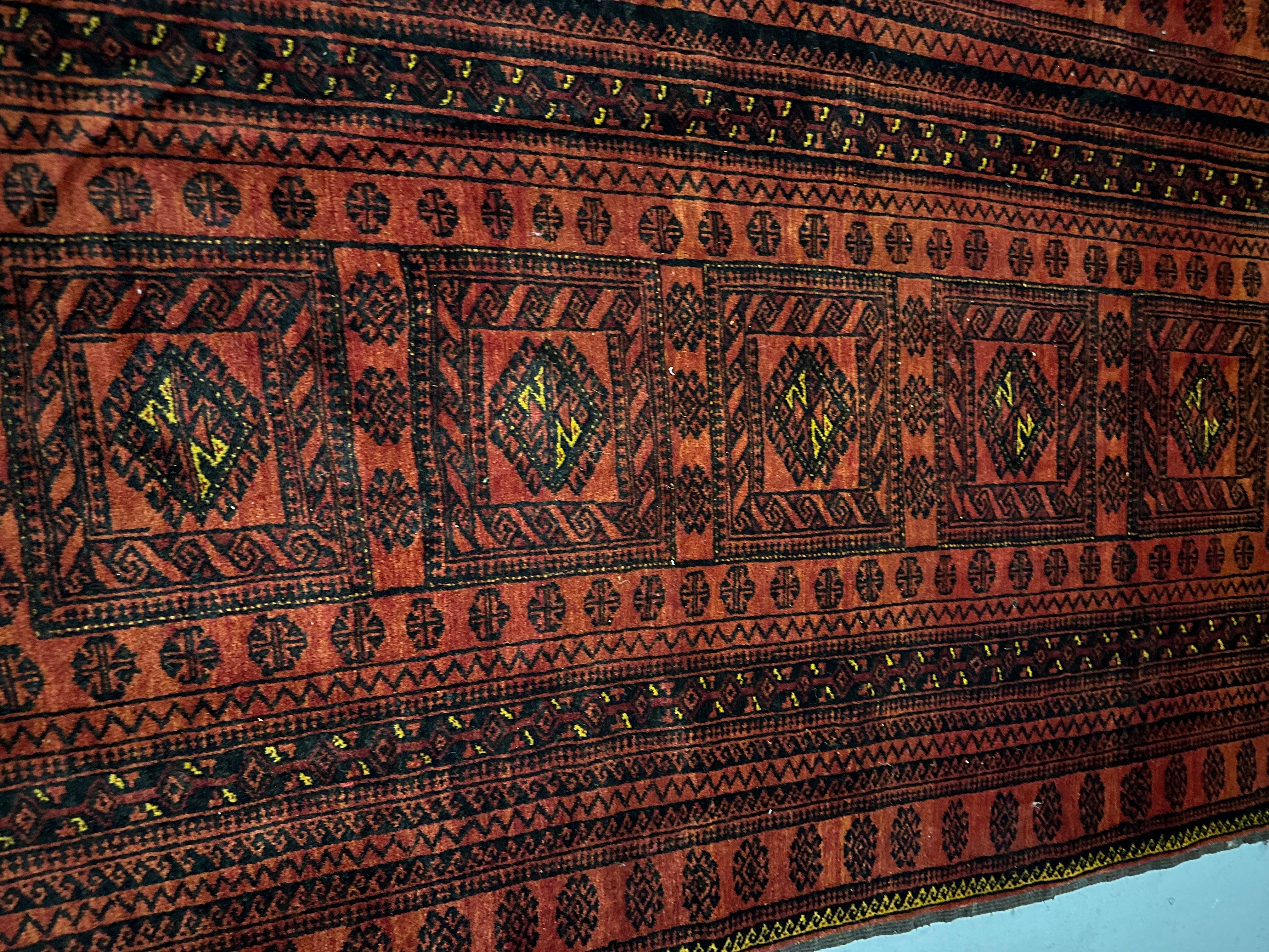 188 x 110 cm Fine Persian Old Baluch Rug Hand-Knotted Red & Black Colour - Rugoutlet