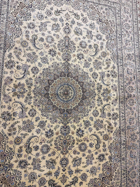 SilkpersianNain-center