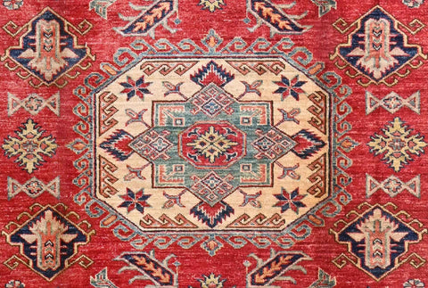 kazak-handmade-wool-rug-center