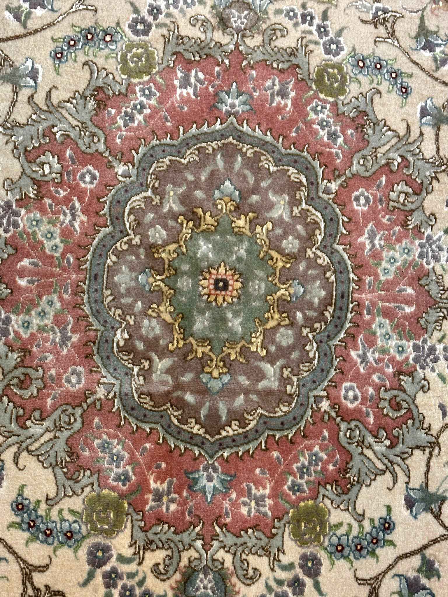 215 x 145 cm Fine Oval Silk and wool Persian Tabriz Rug - Rugoutlet