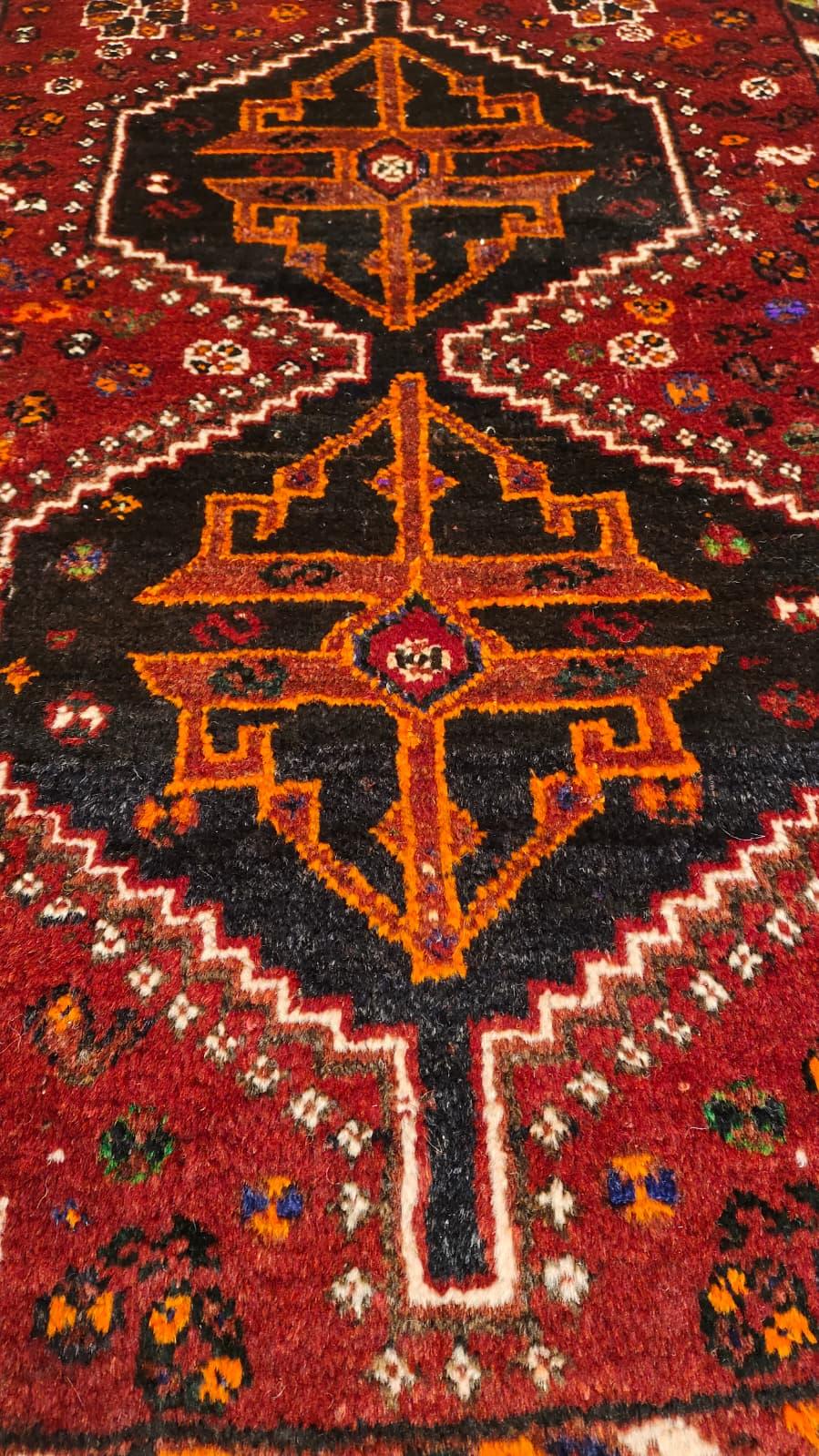 Persian Shiraz Handmade Wool Rug - Red & Black - 120 x 85 cm