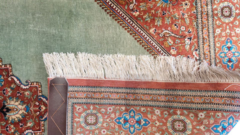 Fine Handmade Persian Silk Qum Rug – 100 × 156 cm