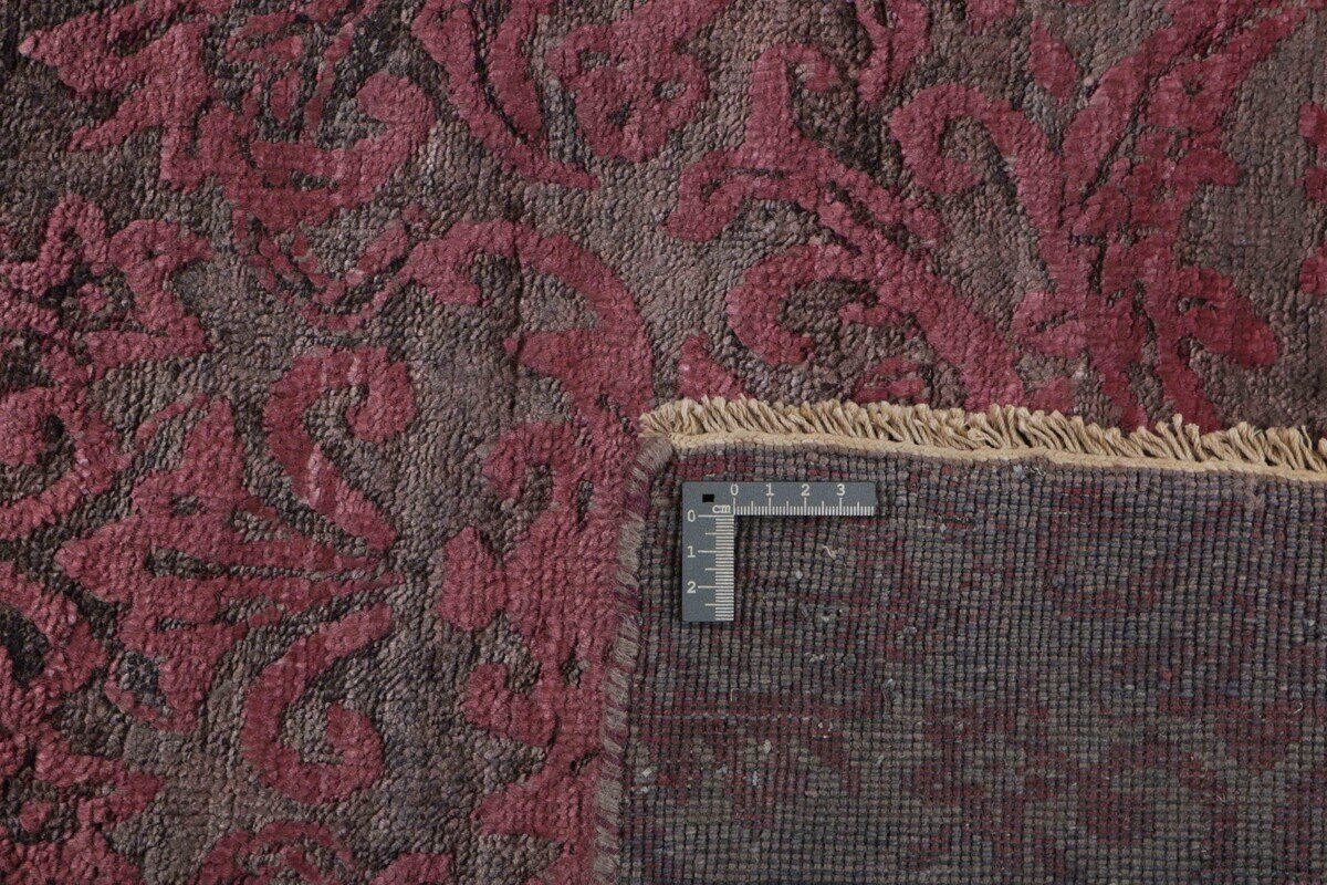 Amber Manor Damask Rug