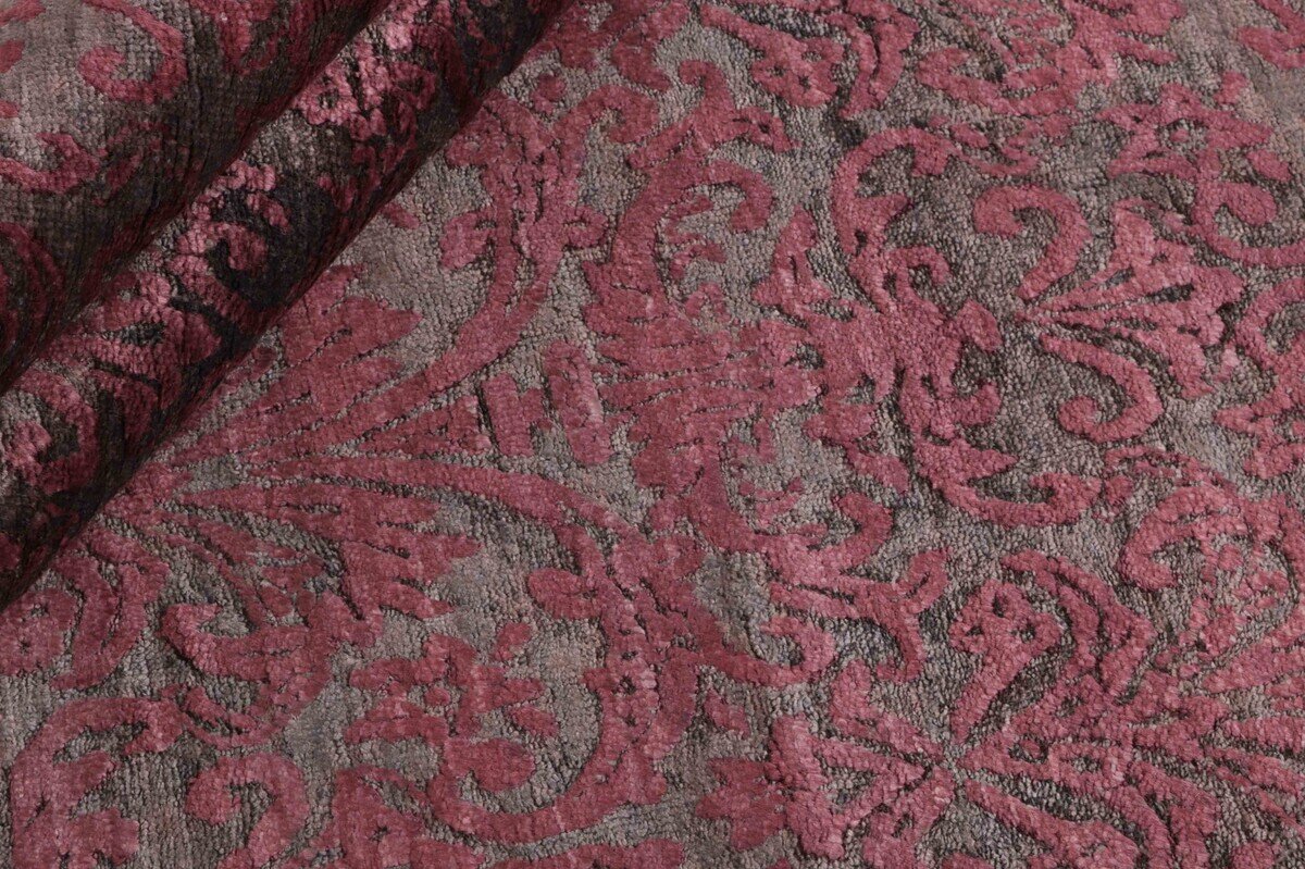 Amber Manor Damask Rug