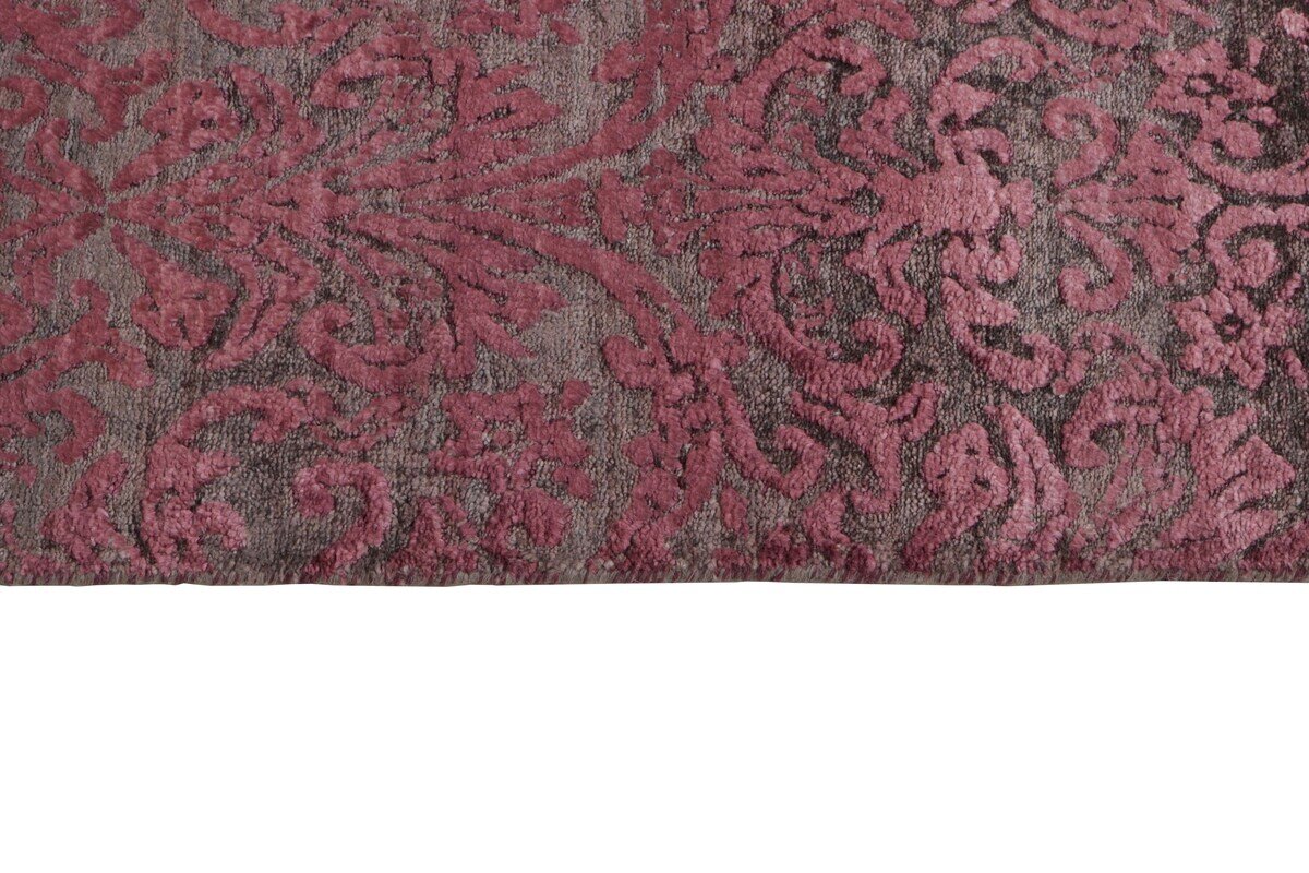 Amber Manor Damask Rug