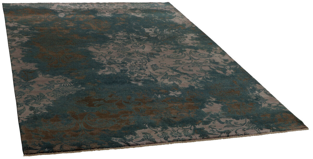 Aster Manor Damask Rug