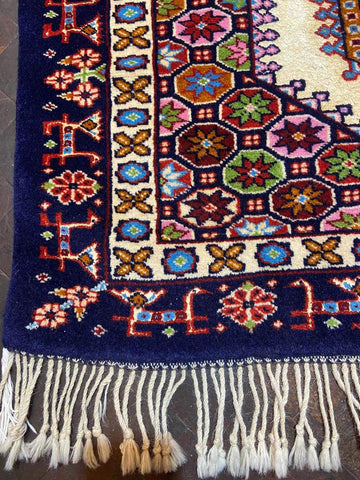 azerbaijan-fine-silk-corner