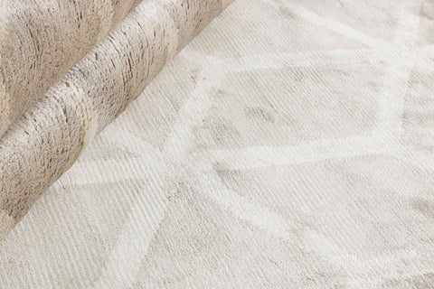 Cosmou Rug – Beige – 140 × 200 cm