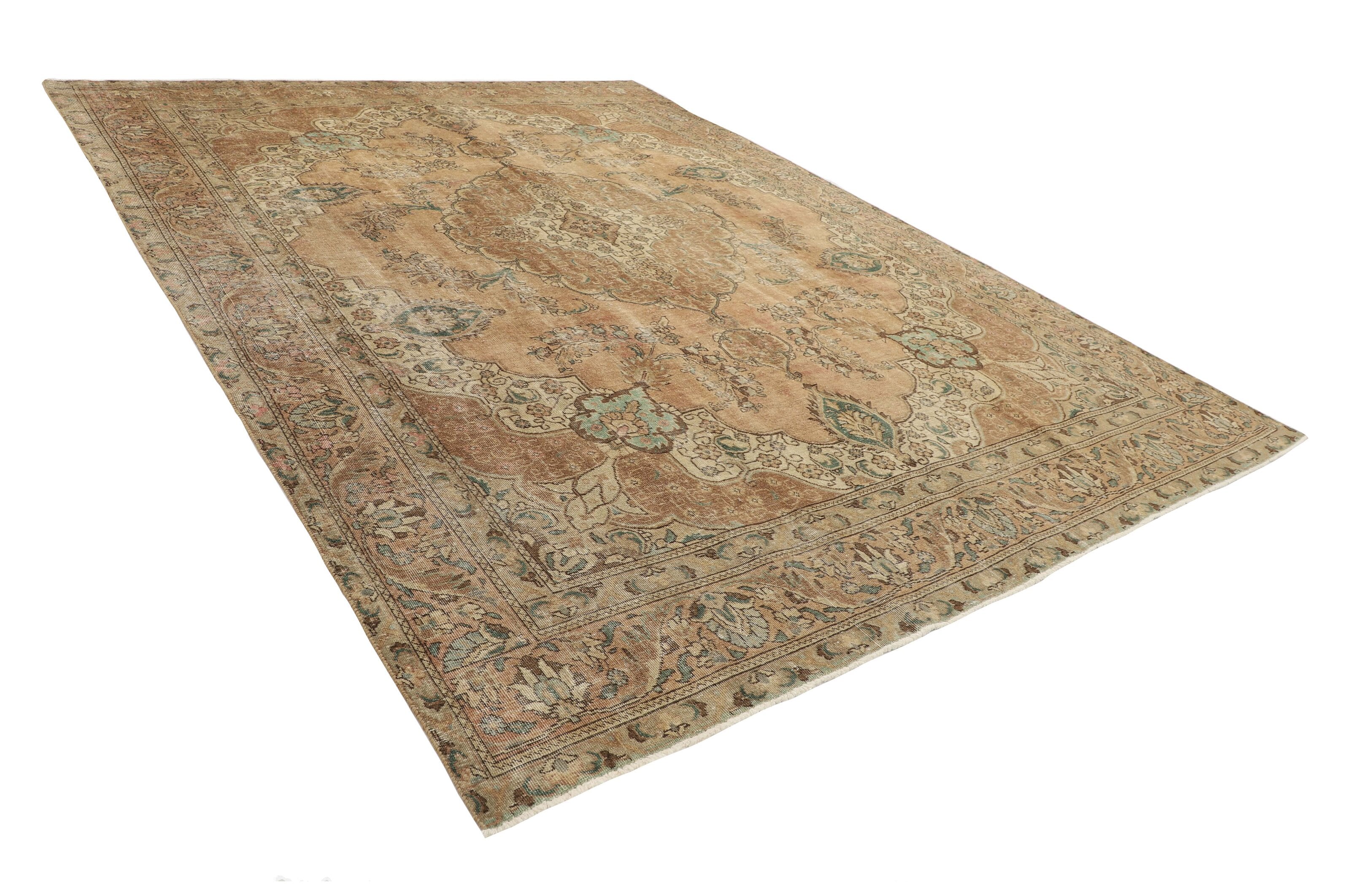 Elara Canvas Vintage Rug