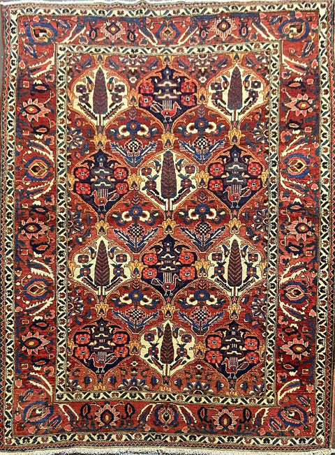 Fine old Persian Bakhtiar Wool Rug 213 x 157 cm