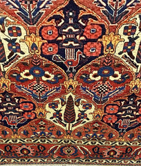 Fine old Persian Bakhtiar Wool Rug 213 x 157 m