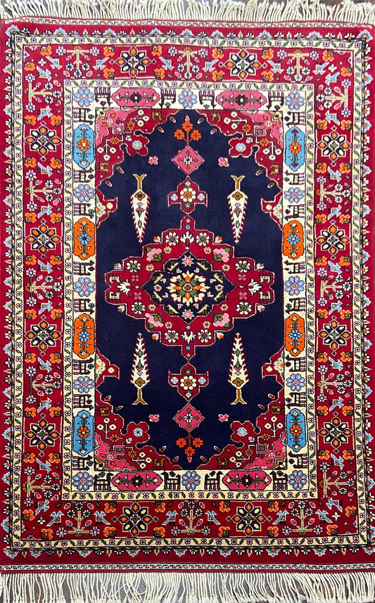 Tabriz Rug 175 x 116 cm (5.74 x 3.81 ft)