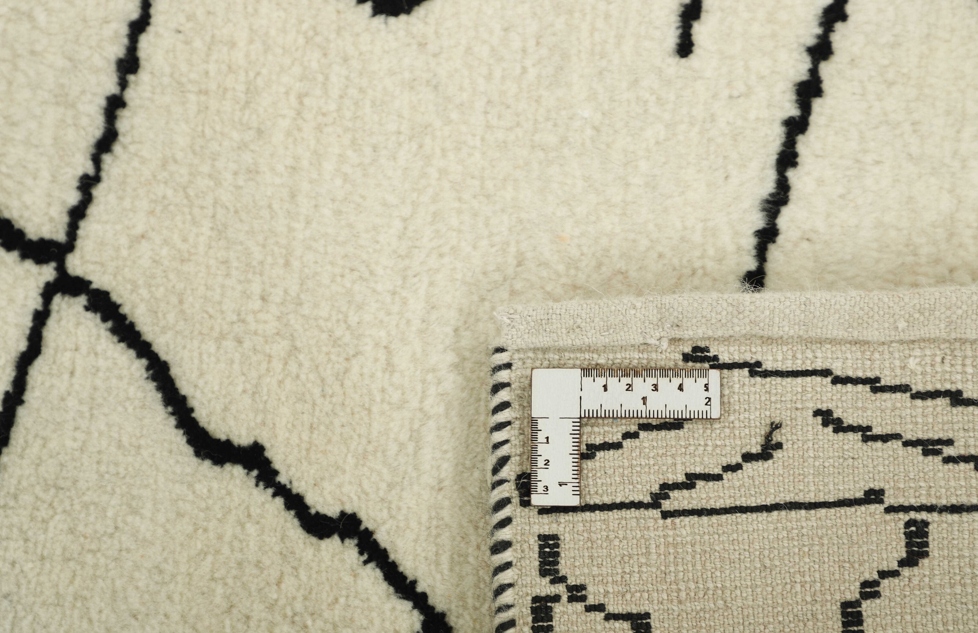 Iris Gallery Textured Rug