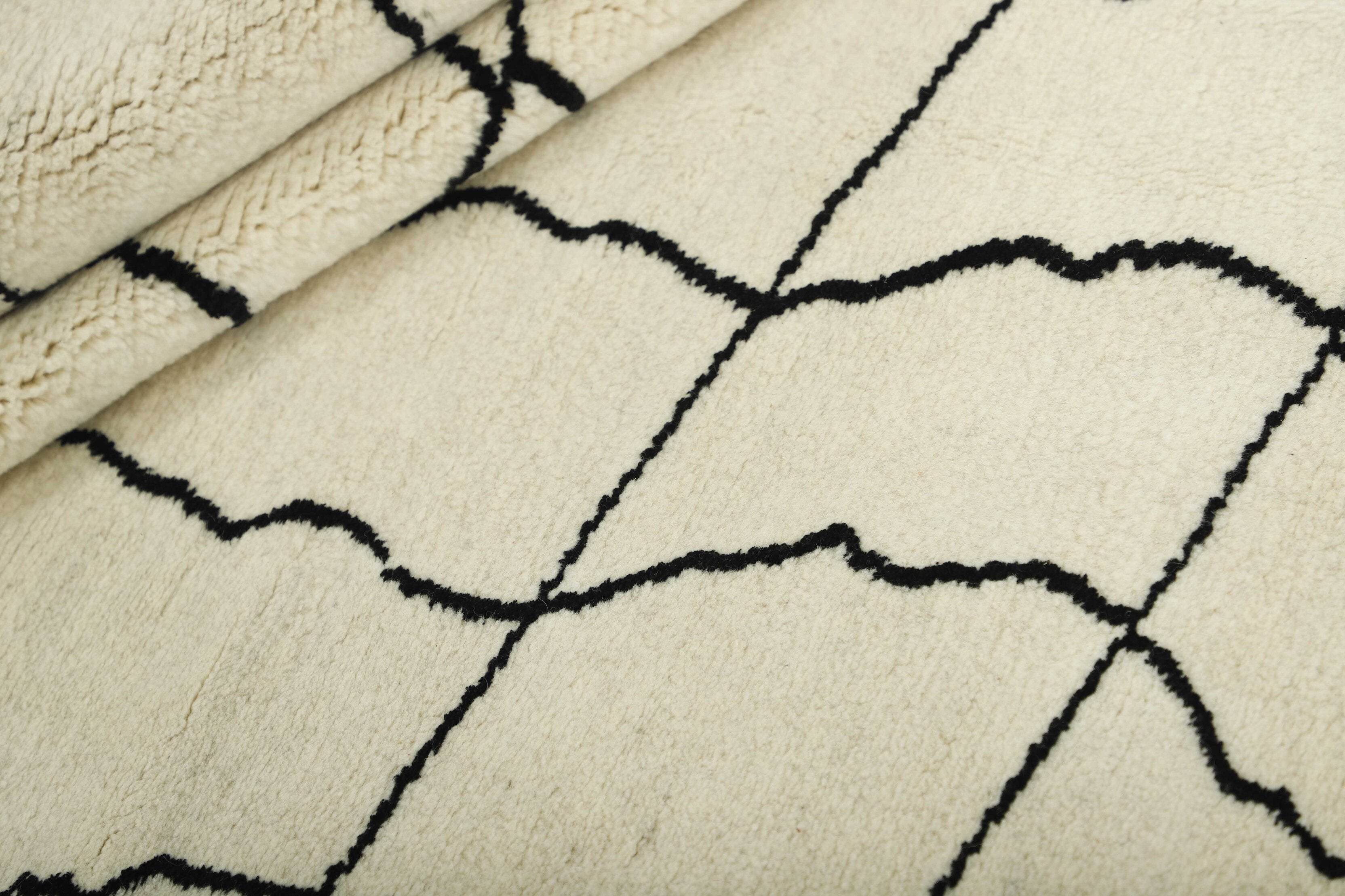Iris Gallery Textured Rug