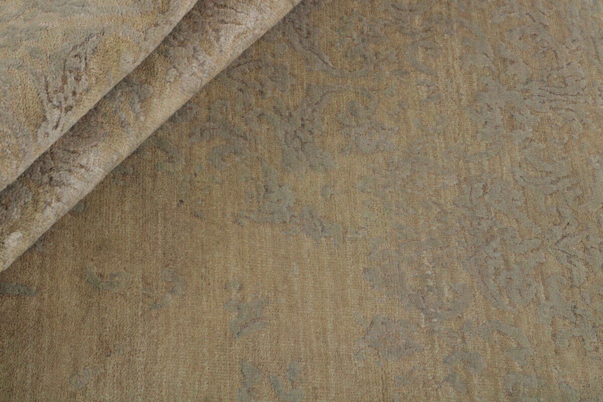 Iris Woven Damask Rug