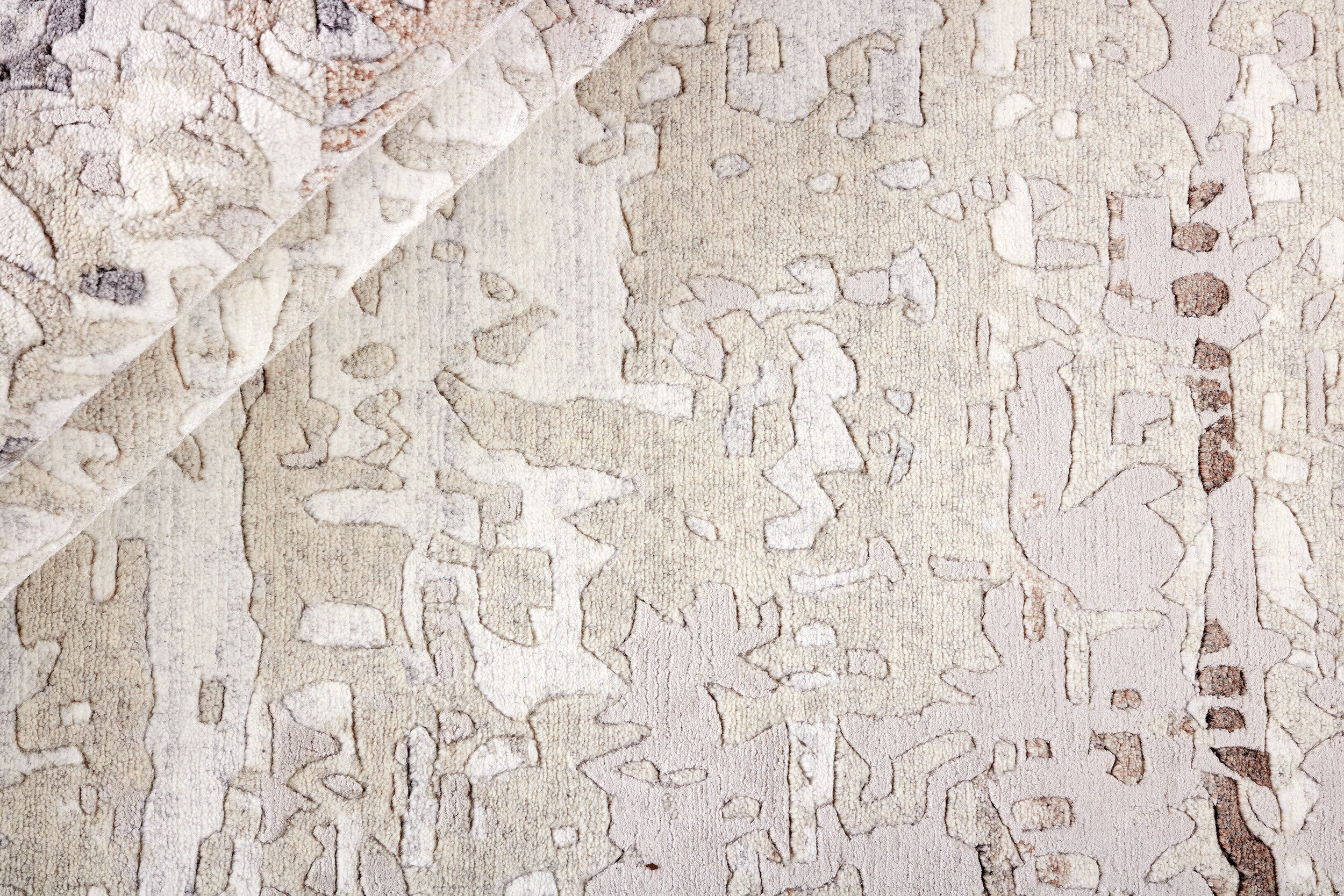 Ivory Courtyard Design Rug
