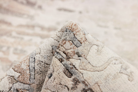 Ivory Courtyard Design Rug