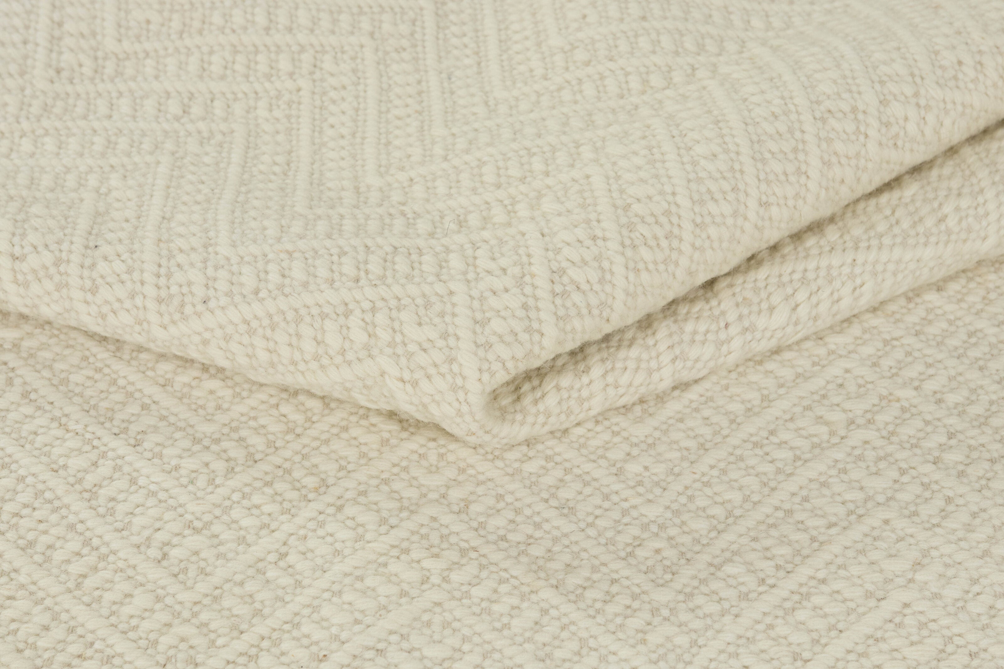 Ivory Ember Flatweave Rug