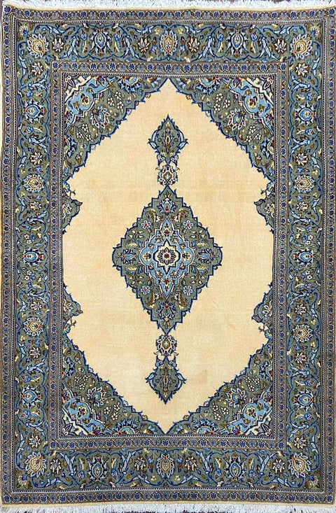 Fine Kashan Persian Wool Rug 158 x 106 cm