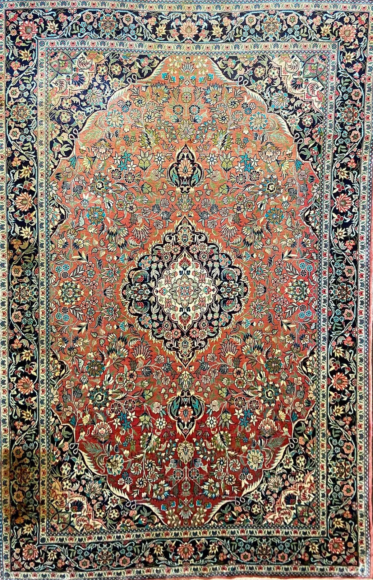 Kashmir Silk Wool Rug 187 x 126 m