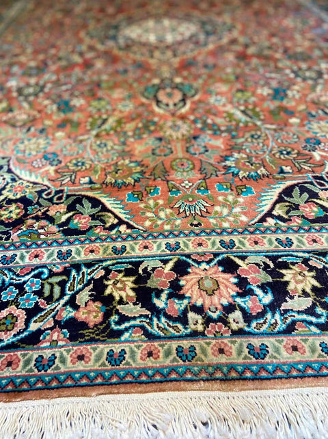 Kashmir Silk Wool Rug 187 x 126 cm