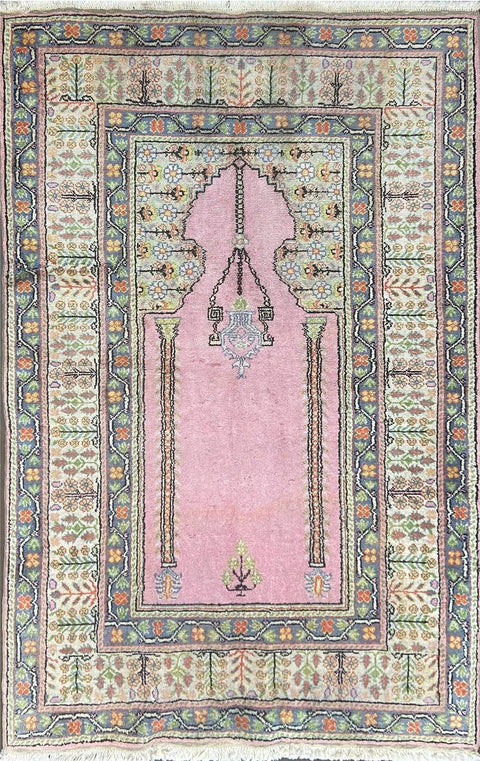 pink-prayer-rug-full
